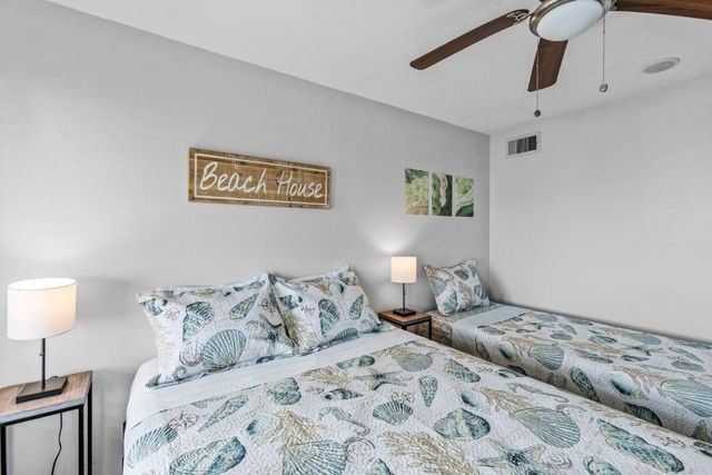 986 Edson Drive, Gilchrist, TX 77617