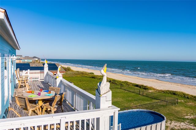 986 Edson Drive, Gilchrist, TX 77617