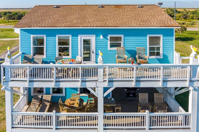 986 Edson Drive, Gilchrist, TX 77617