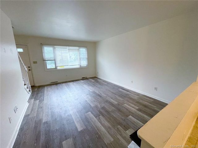 663 Newhall Street 10, Hamden, CT 06517