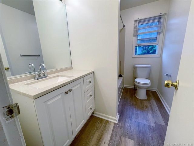 663 Newhall Street 10, Hamden, CT 06517