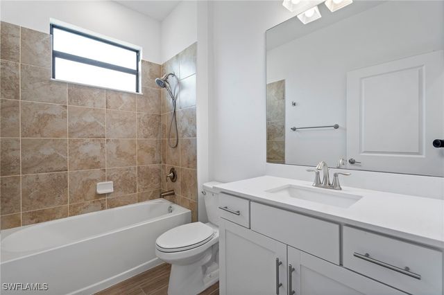 1779 Hagen CT, Naples, FL 34120