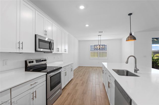 1779 Hagen CT, Naples, FL 34120