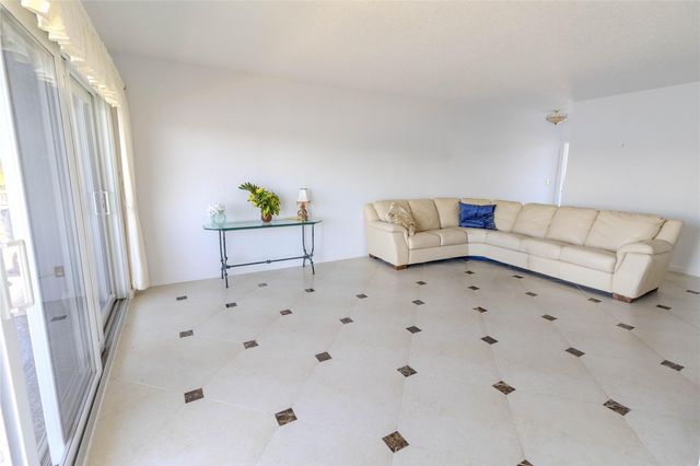 1201 S Riverside Drive S 206, Pompano Beach, FL 33062
