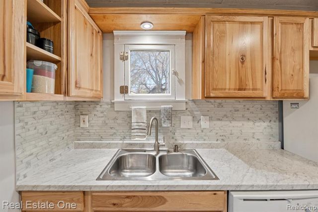 159 Dwight Street, River Rouge, MI 48218