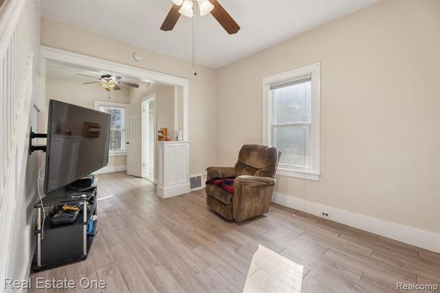 159 Dwight Street, River Rouge, MI 48218