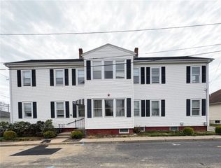 12 Fortini Street 2L, Cranston, RI 02920