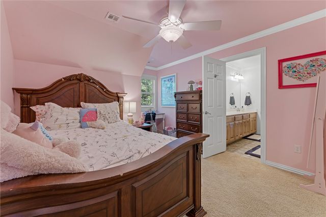 2529 N Candlewood Drive, Fayetteville, AR 72703