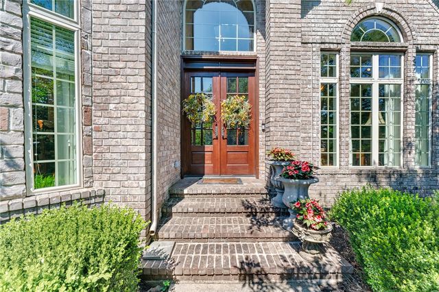 2529 N Candlewood Drive, Fayetteville, AR 72703