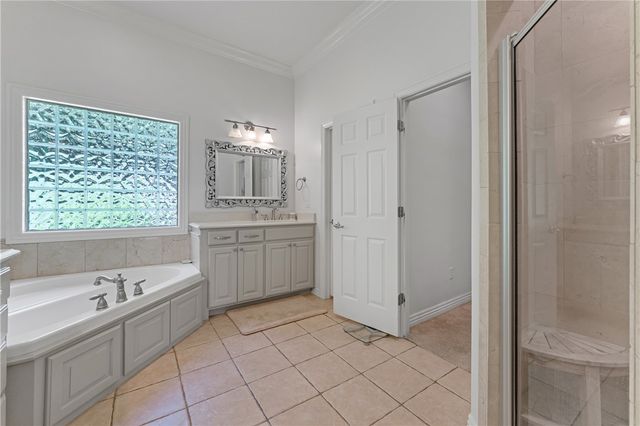 2529 N Candlewood Drive, Fayetteville, AR 72703