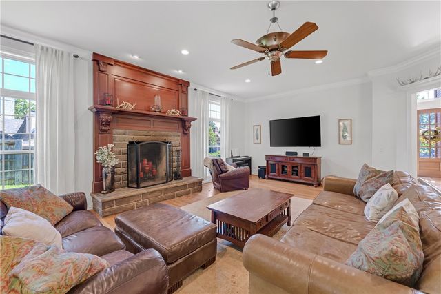 2529 N Candlewood Drive, Fayetteville, AR 72703