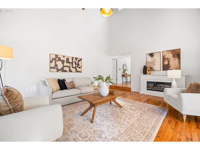 4937 Sw HUMPHREY PARK Rd, Portland, OR 97221