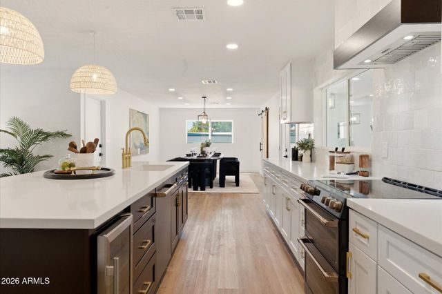 5924 E NORTH Lane, Paradise Valley, AZ 85253