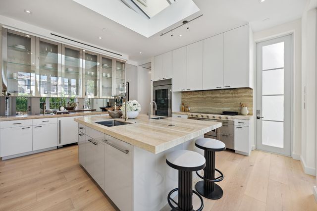 301 Plantation Road, Palm Beach, FL 33480