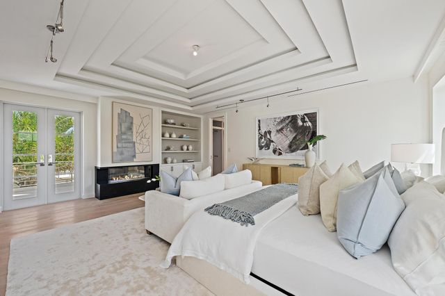 301 Plantation Road, Palm Beach, FL 33480