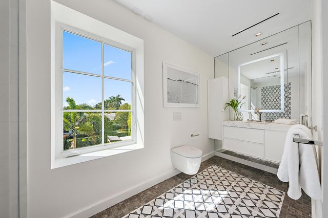 301 Plantation Road, Palm Beach, FL 33480