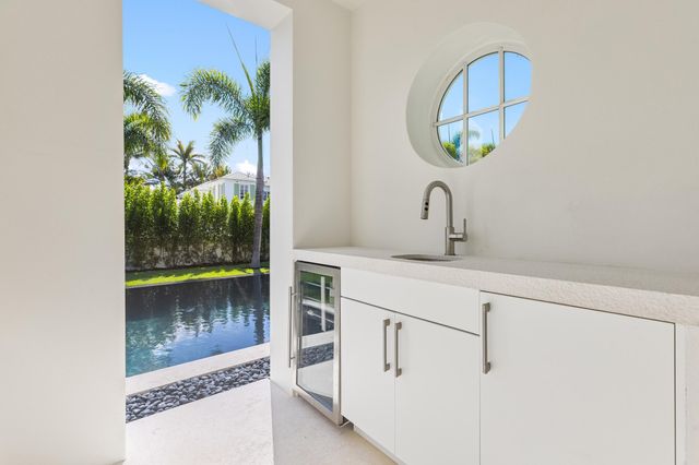 301 Plantation Road, Palm Beach, FL 33480
