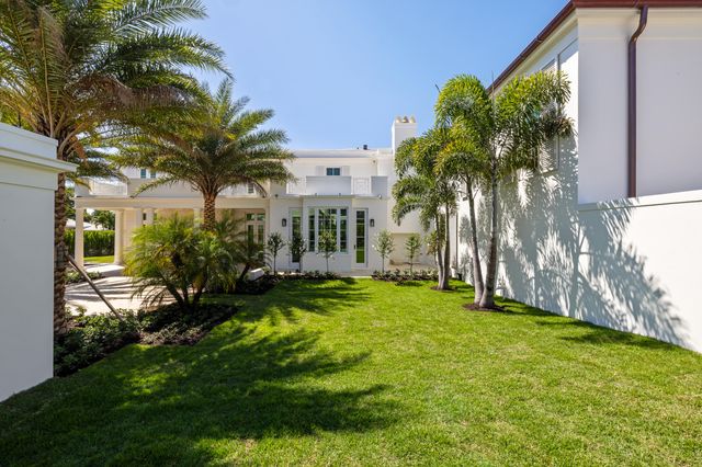 301 Plantation Road, Palm Beach, FL 33480