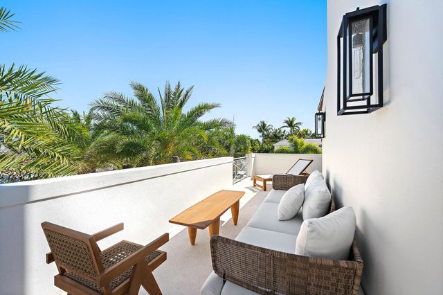 301 Plantation Road, Palm Beach, FL 33480