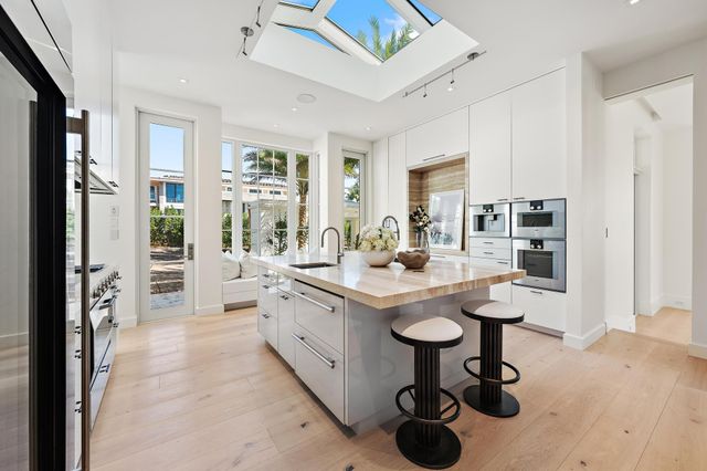 301 Plantation Road, Palm Beach, FL 33480