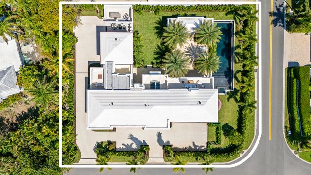 301 Plantation Road, Palm Beach, FL 33480