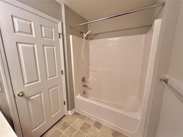 4679 ASHBURN SQUARE DRIVE, Tampa, FL 33610