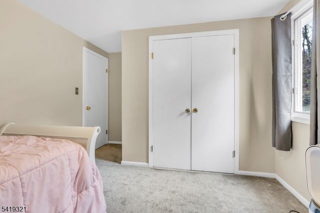 154 Watchung Dr, Hawthorne Boro, NJ 07506