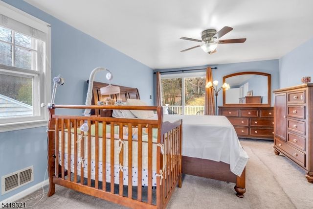 154 Watchung Dr, Hawthorne Boro, NJ 07506