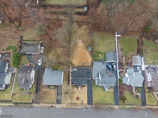 154 Watchung Dr, Hawthorne Boro, NJ 07506