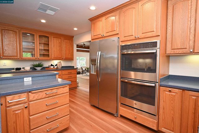 263 Croyden Dr, Pleasant Hill, CA 94523