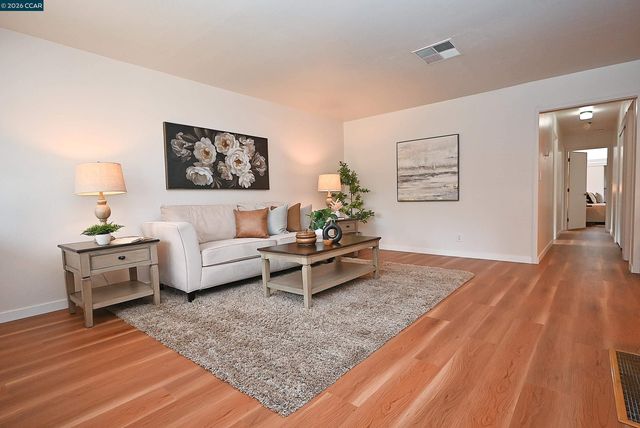 263 Croyden Dr, Pleasant Hill, CA 94523