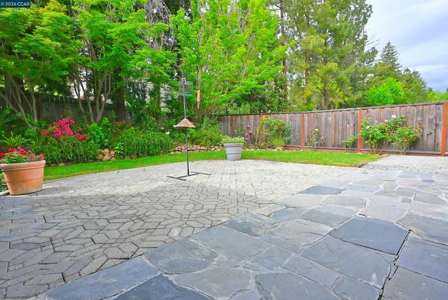 263 Croyden Dr, Pleasant Hill, CA 94523