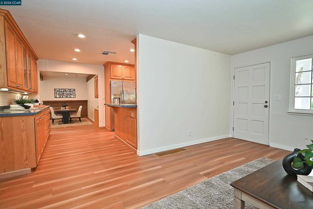 263 Croyden Dr, Pleasant Hill, CA 94523