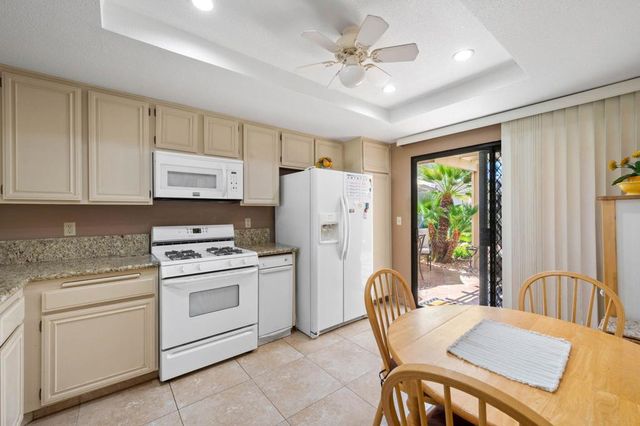 7614 Paseo Azulejo, Palm Springs, CA 92264