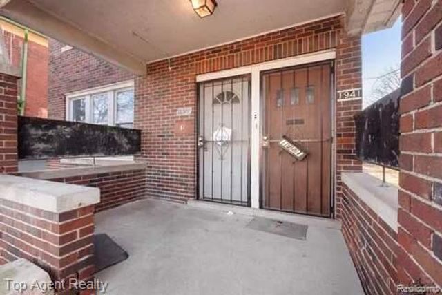 1939 W Grand Street, Detroit, MI 48238