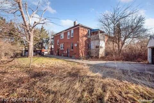 1939 W Grand Street, Detroit, MI 48238