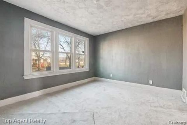 1939 W Grand Street, Detroit, MI 48238