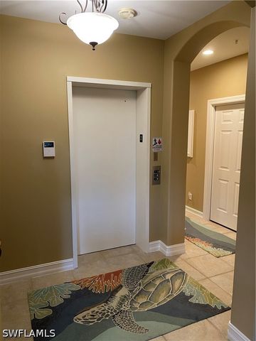 2662 Bolero DR 10-2, Naples, FL 34109