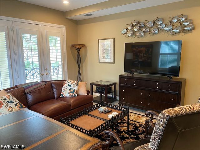 2662 Bolero DR 10-2, Naples, FL 34109