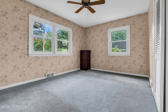 73 Locker Street, Beachwood, NJ 08722