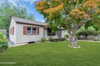 73 Locker Street, Beachwood, NJ 08722