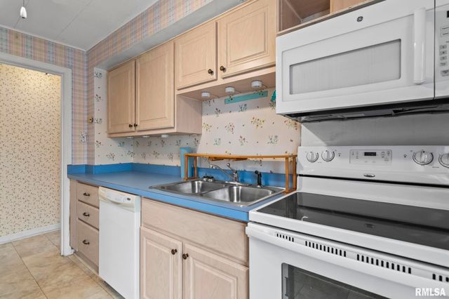 1315 W ASH Street, Springfield, IL 62704