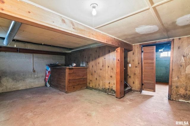 1315 W ASH Street, Springfield, IL 62704