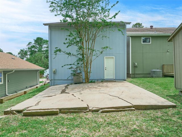 45 Harbour Row Drive, Coldspring, TX 77331