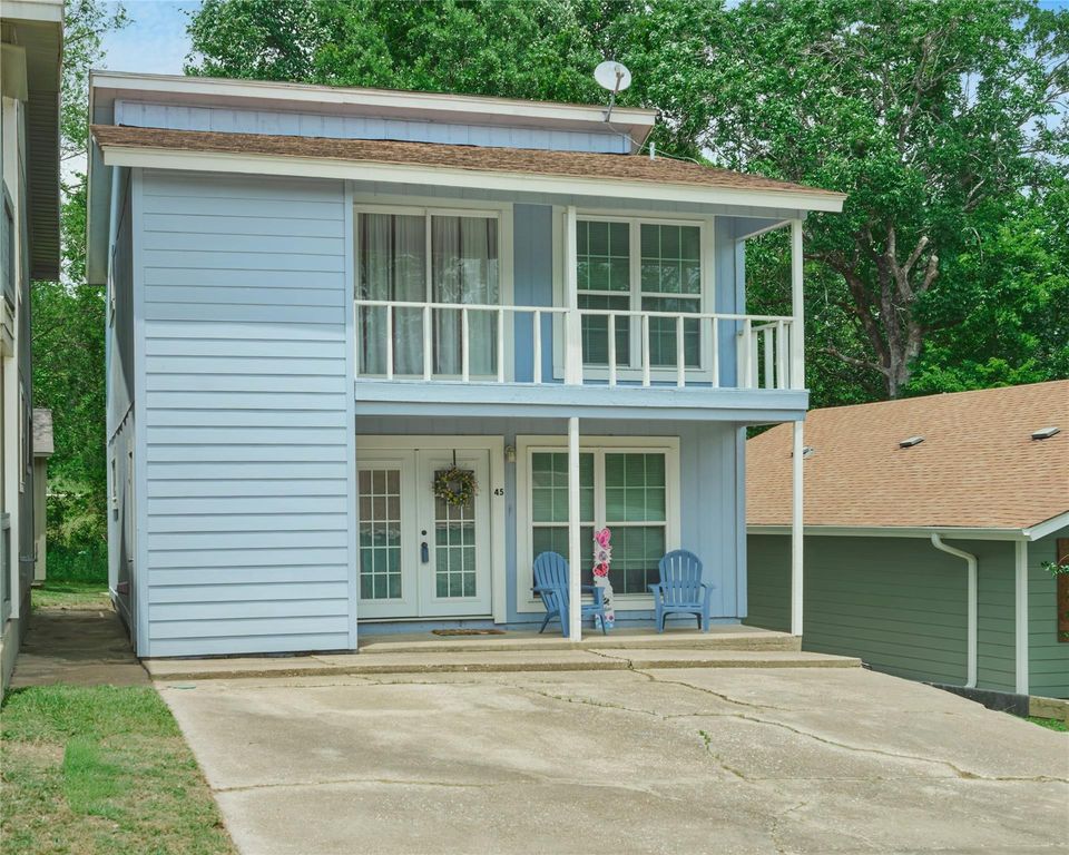 45 Harbour Row Drive, Coldspring, TX 77331