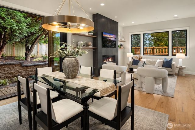 5916 108th Avenue NE, Kirkland, WA 98033