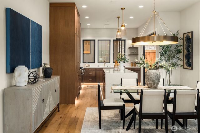 5916 108th Avenue NE, Kirkland, WA 98033