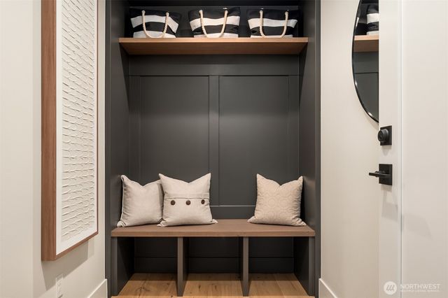 5916 108th Avenue NE, Kirkland, WA 98033