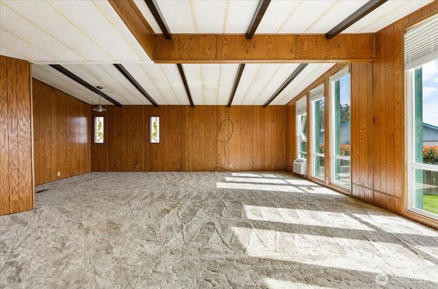 801 Walker Avenue, Oak Harbor, WA 98277