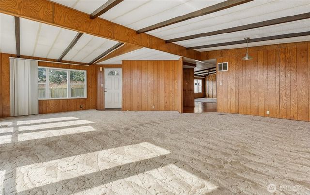 801 Walker Avenue, Oak Harbor, WA 98277